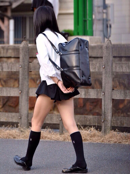 女子高生太もも50