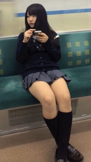 女子高生太もも49