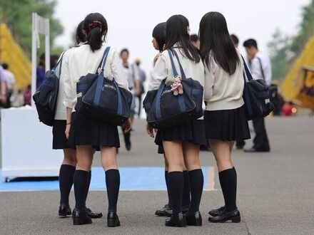 女子高生太もも66