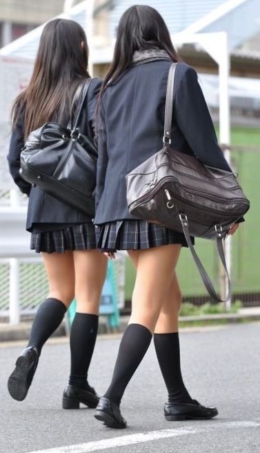 女子高生太もも83
