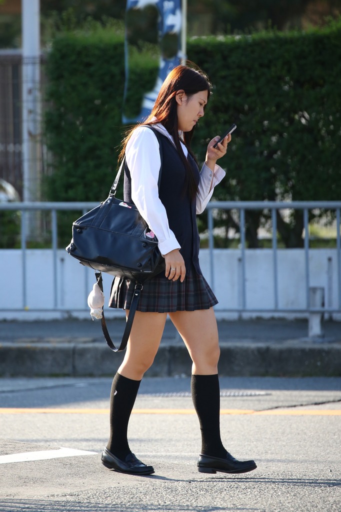 女子高生の太ももが好きすぎて毎日見ても飽きません！