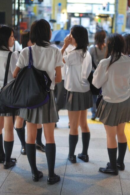 女子高生太もも43