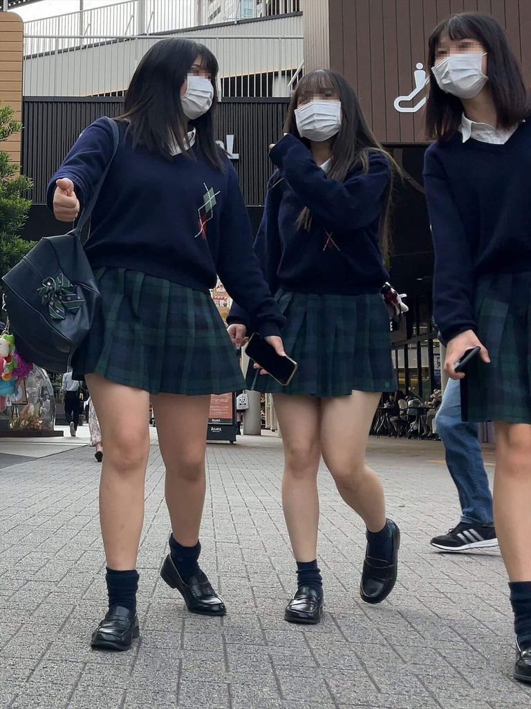 ミニスカJK17