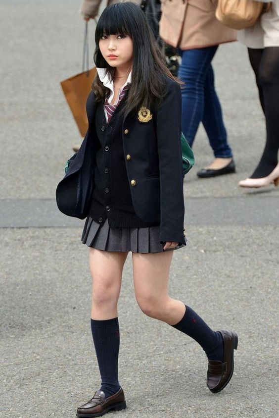 女子高生生脚22