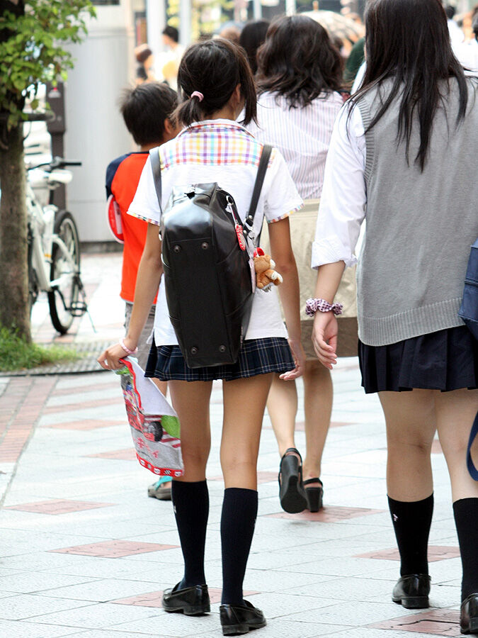 女子高生生脚57