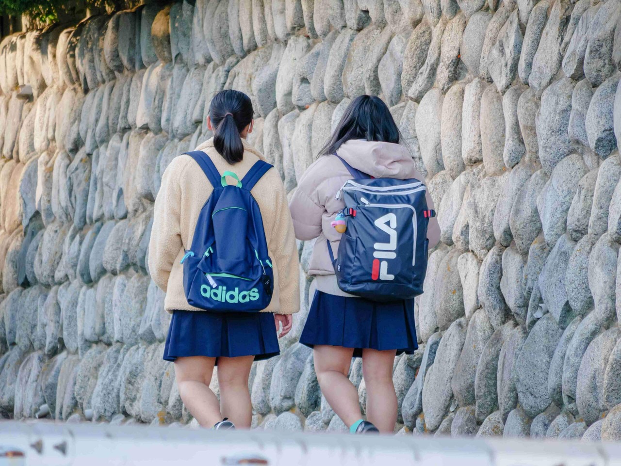 【画像】寒くてもミニスカをやめない女子高生を応援したい！