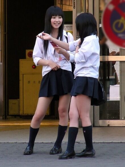 女子高生生脚84