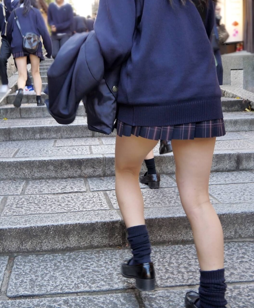 女子高生太もも7