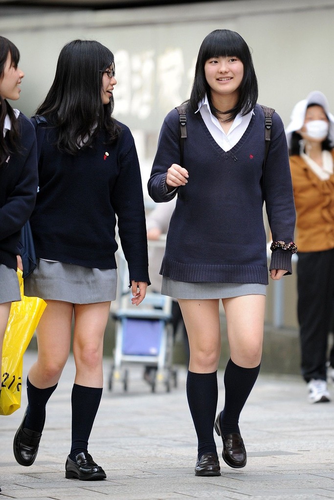 女子高生太もも38