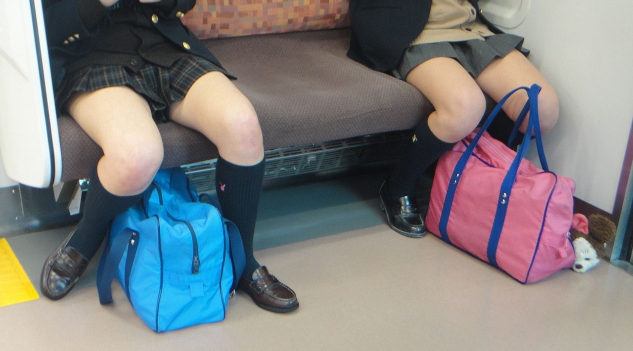 女子高生太もも18