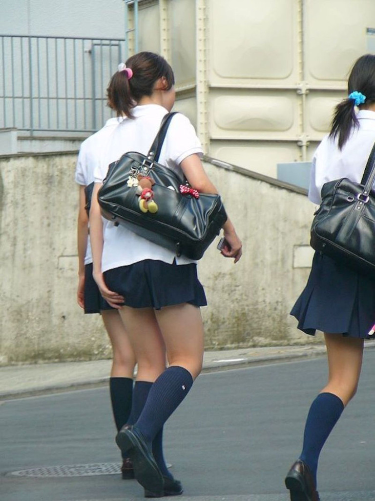 女子高生太もも27