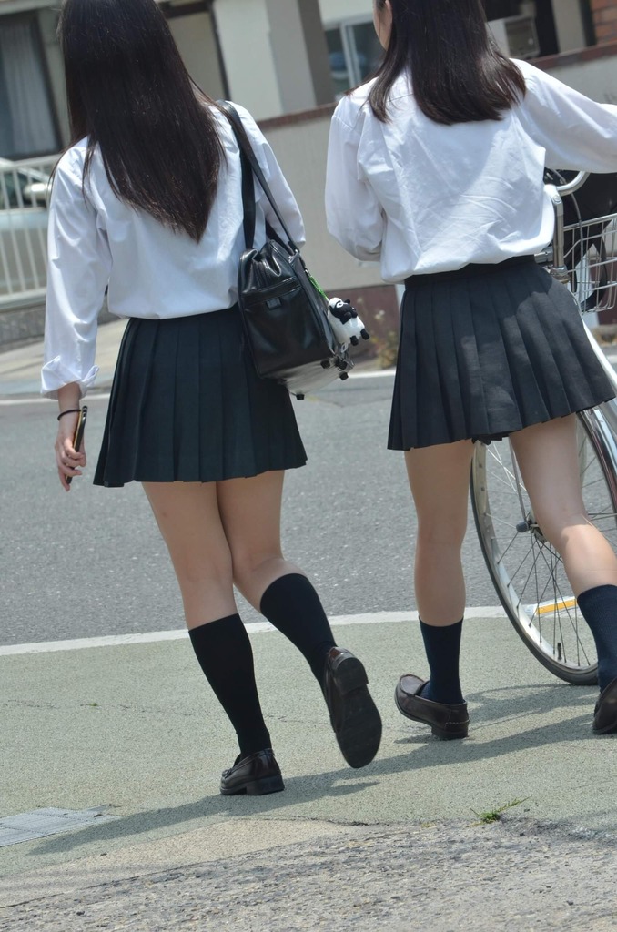 JKちゃんの後ろ姿を見ただけで可愛いかどうかわかる一流JKソムリエ