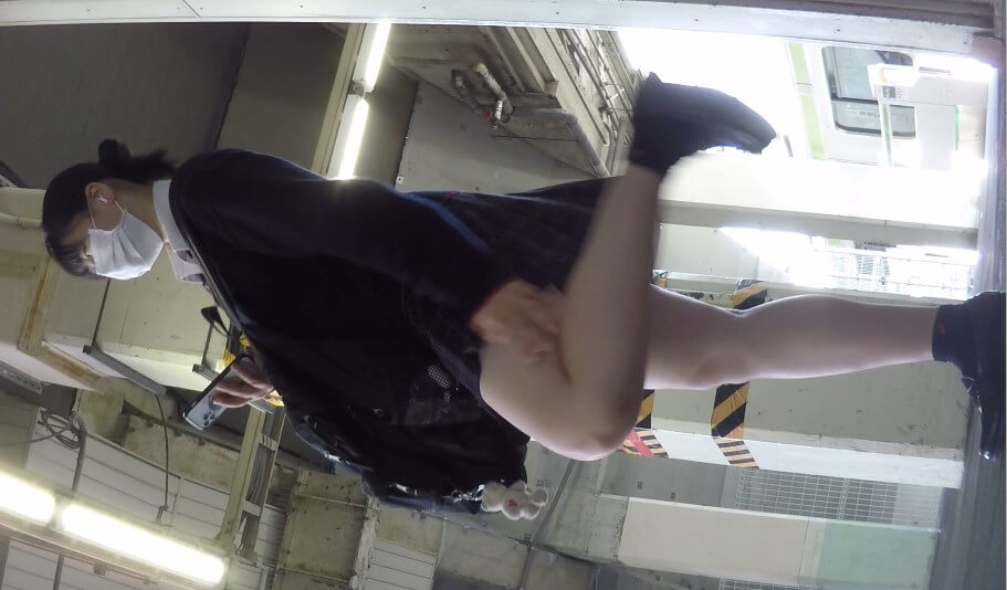 街で可愛いミニスカJKを見かけると疲れが一気に吹き飛ぶよなww