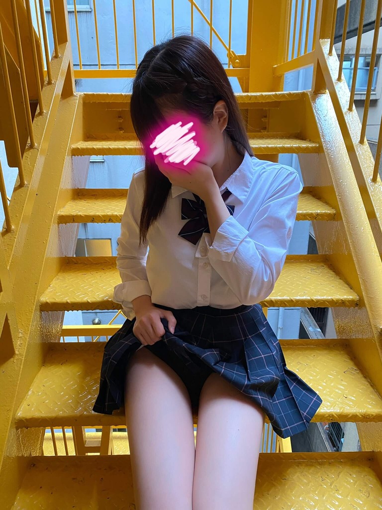 コスプレJKの中に本物の女子高生がいてもわからない気がする...