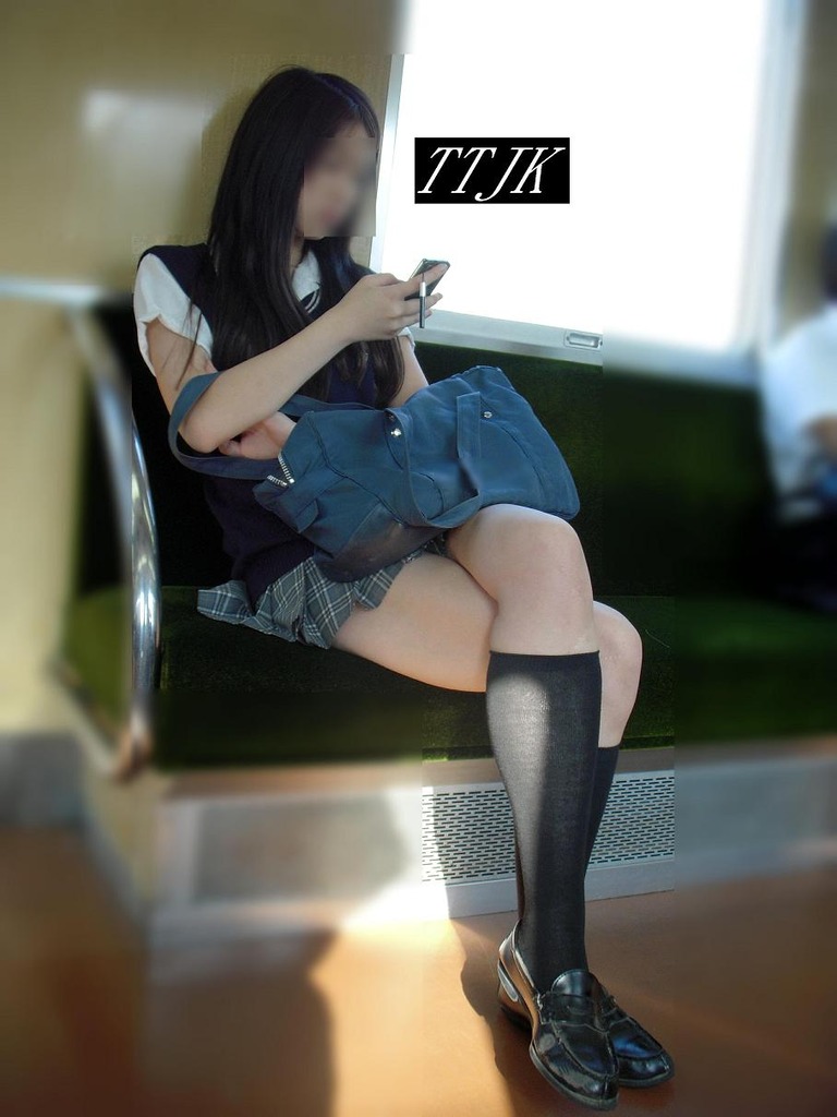 脚組みJK15