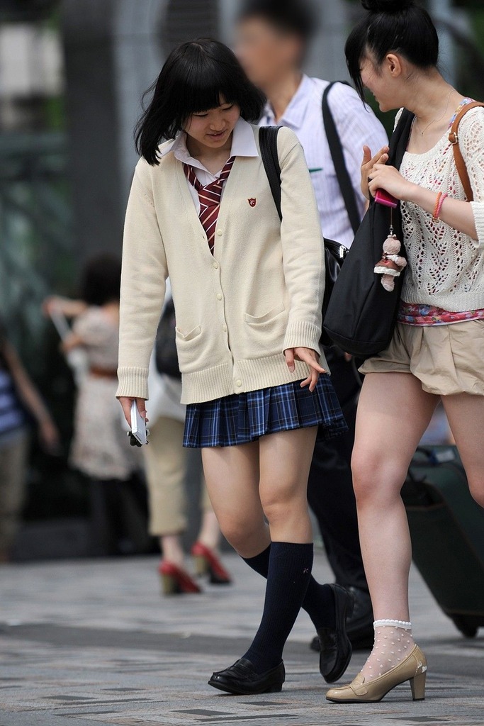 女子高生太もも64