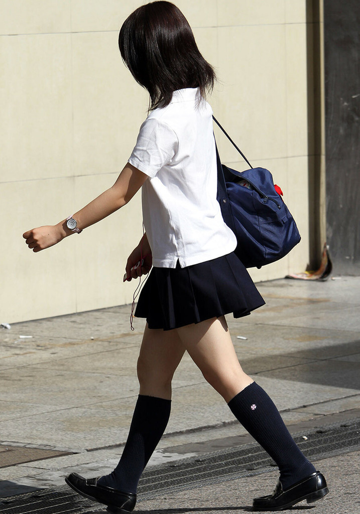 女子高生太もも17
