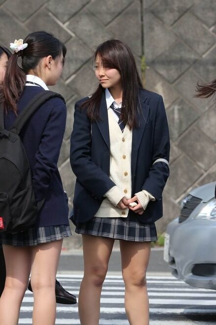 JKミニスカ太もも2