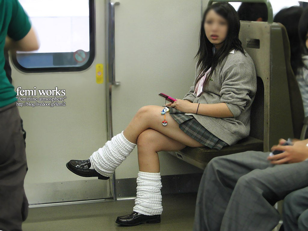 脚組みJK9
