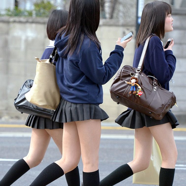 女子高生太もも73