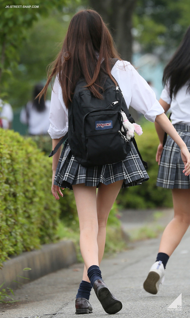 ミニスカ女子高生9