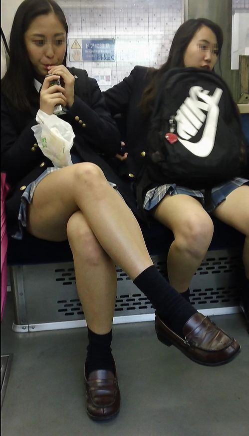 脚組みJK54
