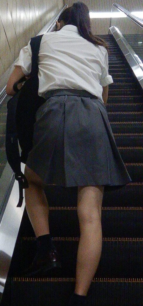後ろ姿JK33