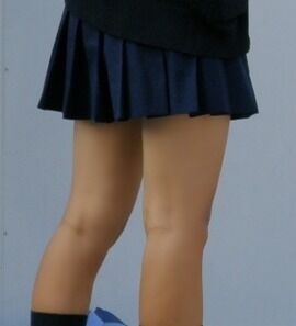 熱中症で倒れる時は女子高生の太ももで受け止めてもらいたい