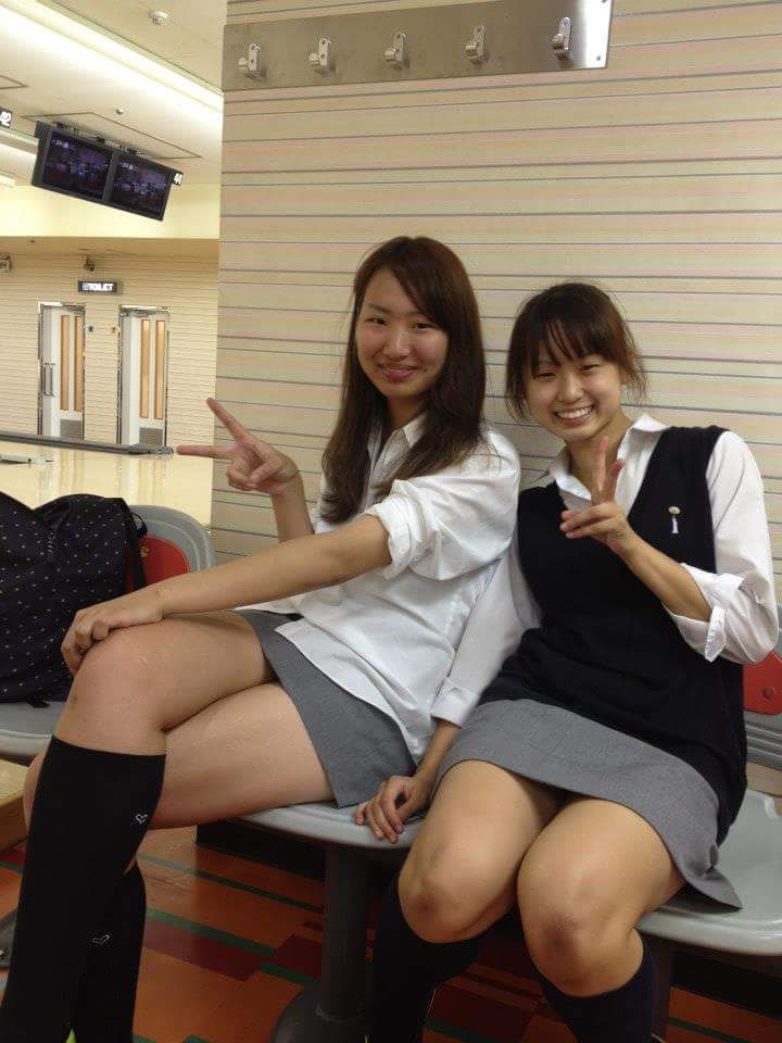 脚組みJK15