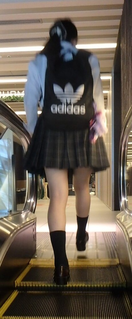後ろ姿JK28
