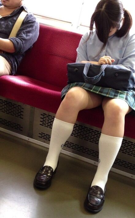 女子高生太もも5