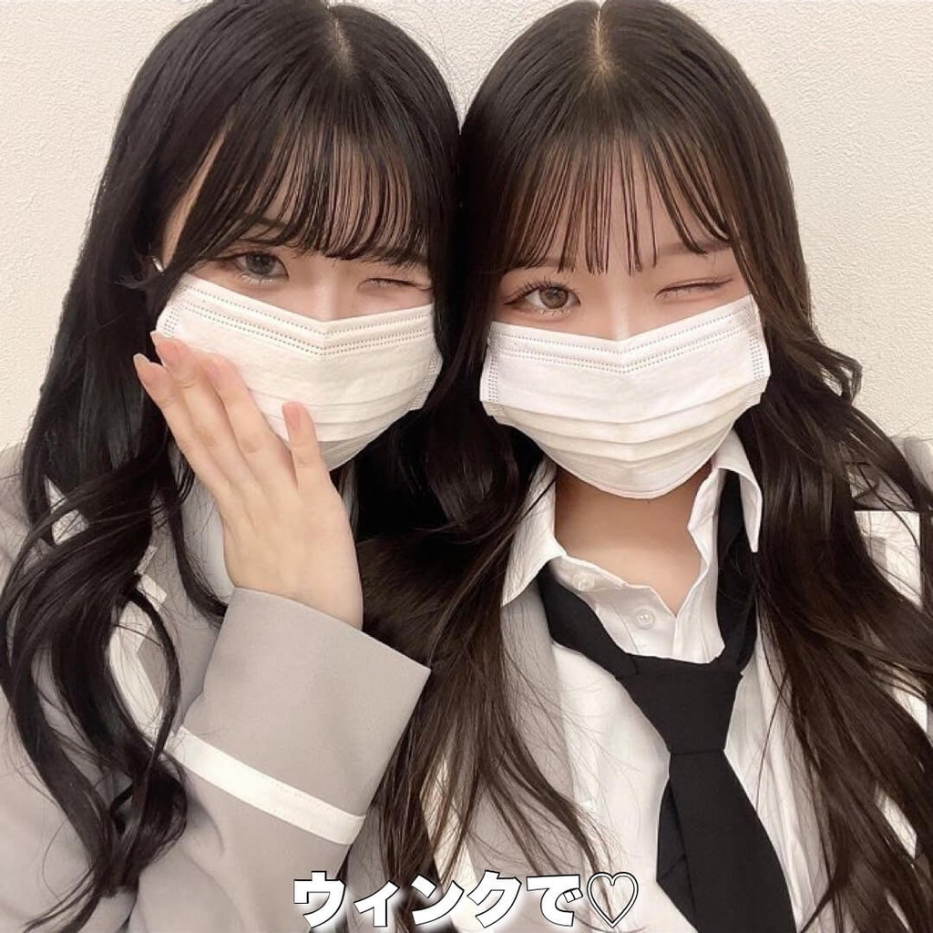 女子高生のドアップ自撮りにぶっかけたくなるww