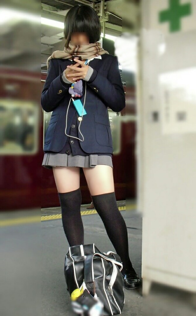 女子高生の太もも23