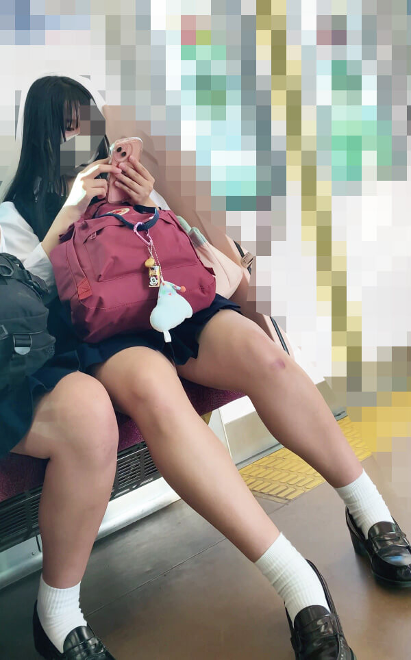 電車女子高生4