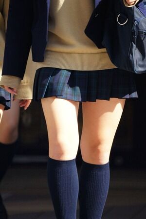 女子高生太もも37