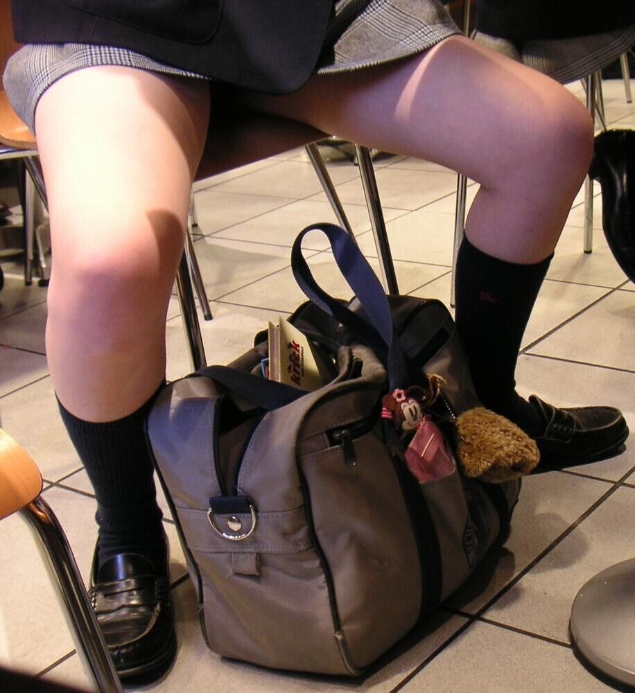 女子高生太もも65