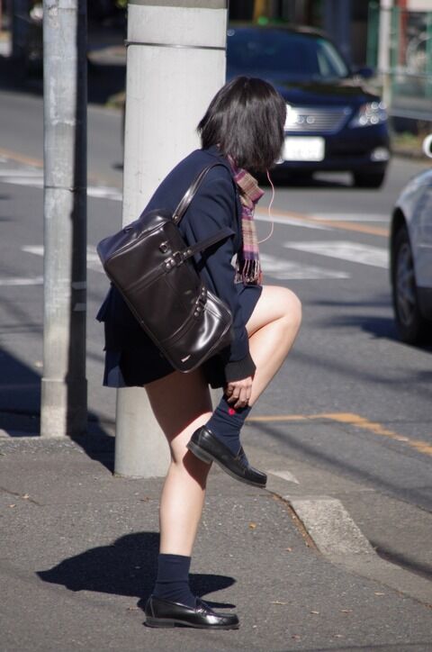 女子高生のエロさは顔じゃなくて太ももの柔らかさで決まる！