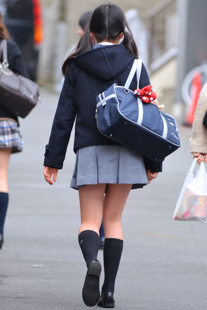 女子高生太もも43