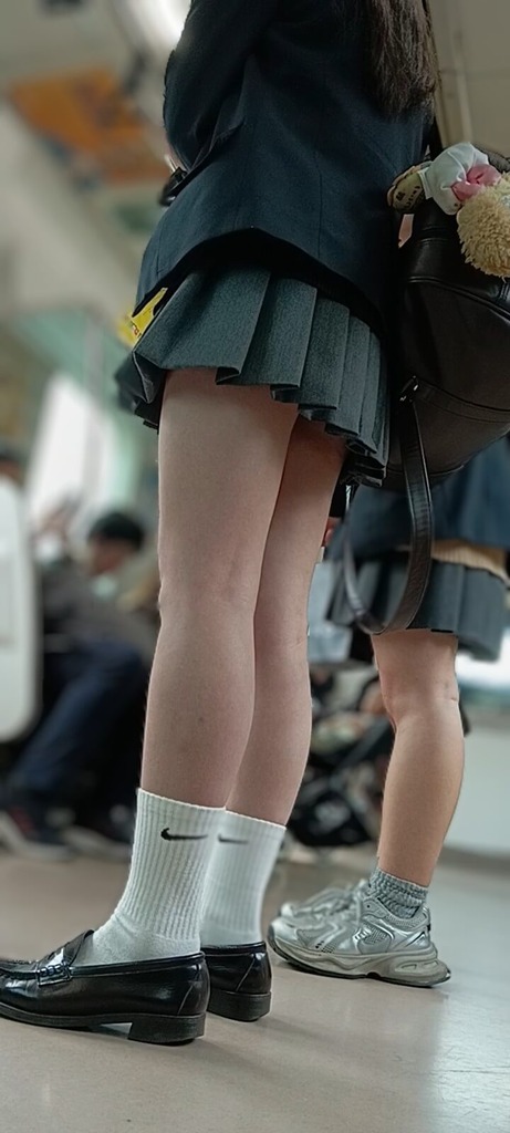 電車女子高生23