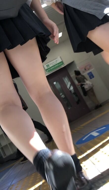 女子高生太もも55