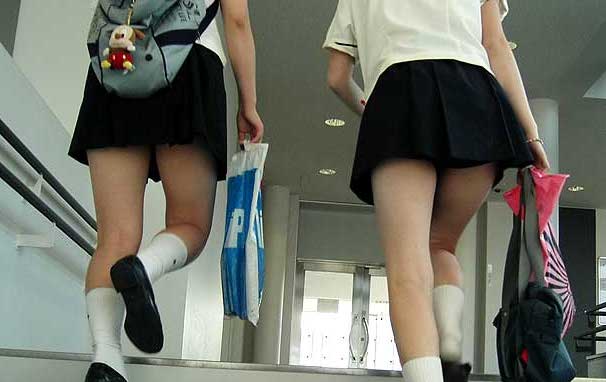 女子高生太もも72