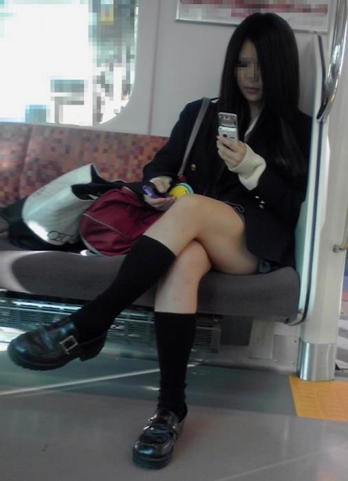 脚組みJK59