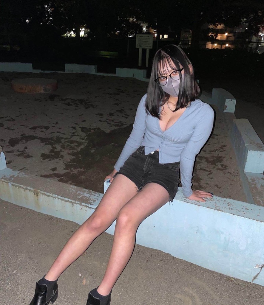 今どきの女子高生は露出多い私服で目の保養になりますなぁww