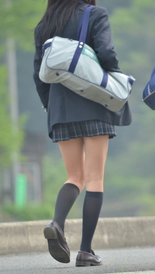女子高生太もも42