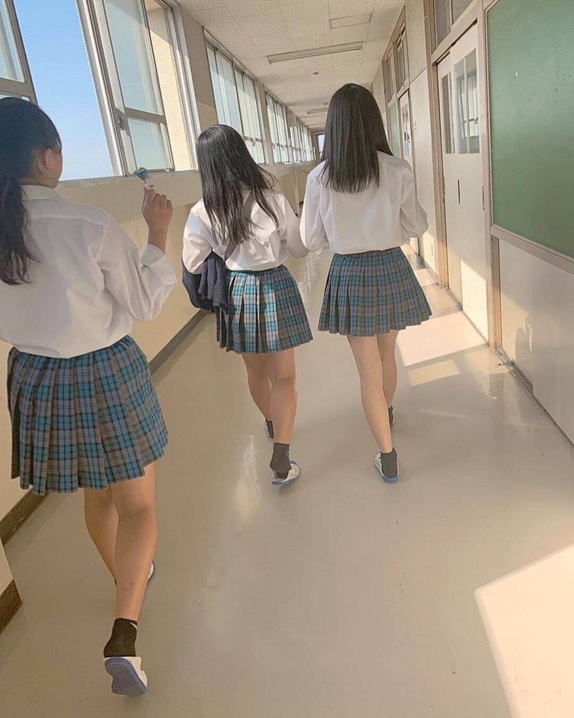 ミニスカJK37