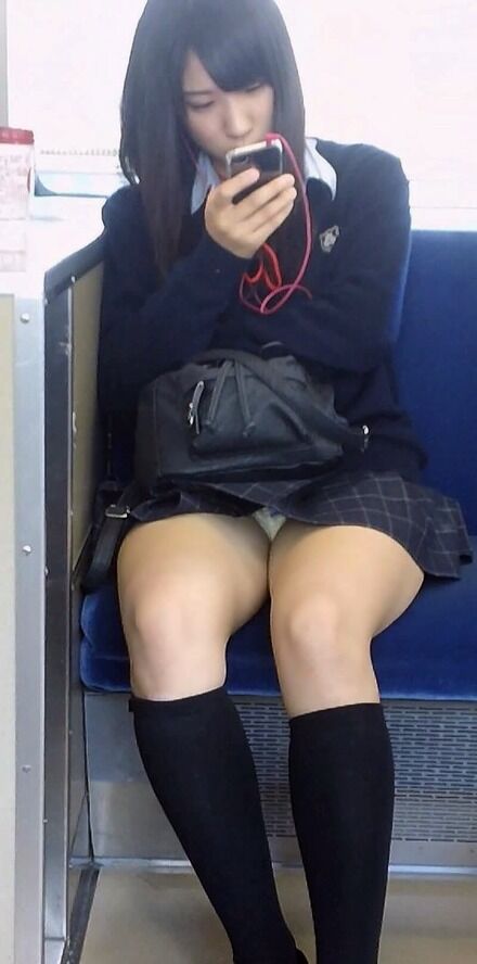 パンチラJK4