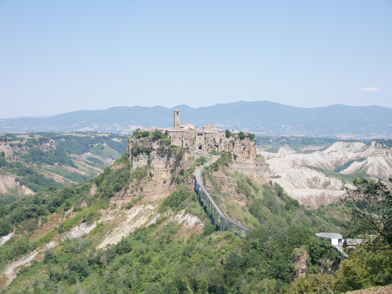 チャオ イタリア オルチャ渓谷 天空の村チビタ ディ バニョレージョ オカンカンの徒然なるままに チャオ イタリア オルチャ渓谷 天空の村チビタ ディ バニョレージョ オカンカンの徒然なるままに