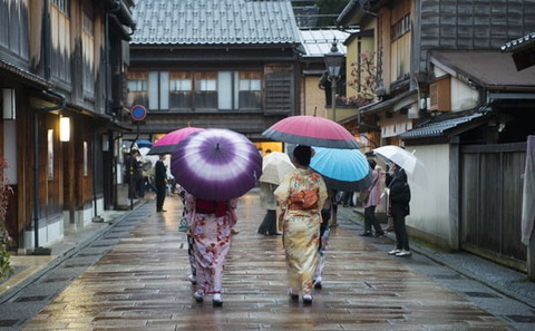 0004686411_001_20220415205901047