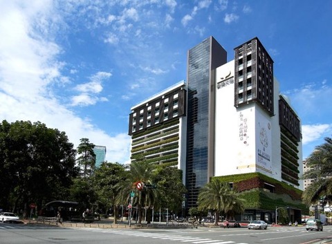 1933896_135764780546_8607_n