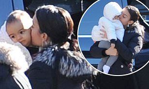 パッチリお目目がかわいいアラナちゃんにキス クリスティアーノ ロナウドの婚約者ジョージーナ ロドリゲスが子供たちとお散歩 マリポサのセレブリティー Gossip パッチリお目目がかわいいアラナちゃんにキス クリスティアーノ ロナウドの婚約者ジョージーナ ロドリゲスが子供たちとお散歩 マリポサのセレブリティー Gossip